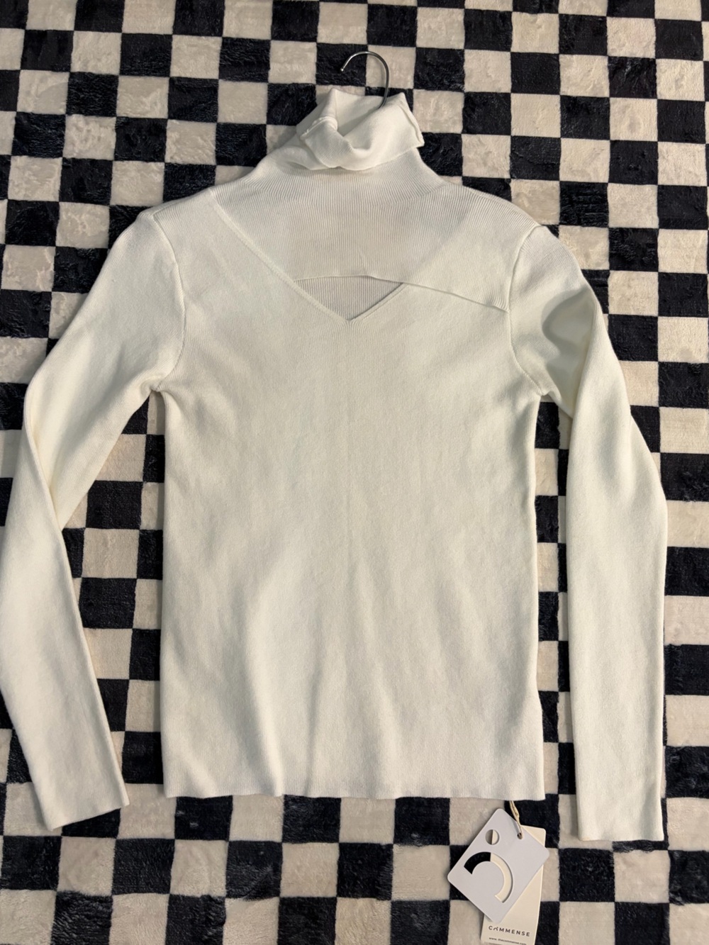 Commense Cream Cutout Turtleneck Long-Sleeve Top